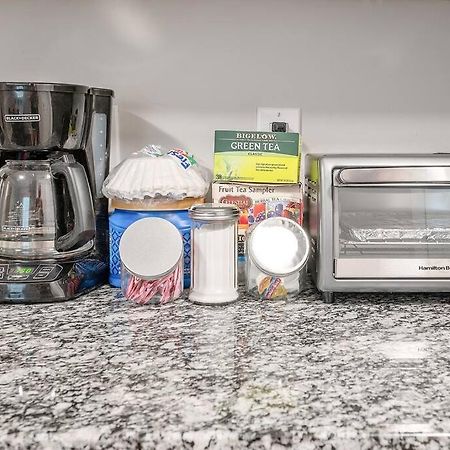 * Lux Modern Retreat * Downtown * King Beds * Apartment Durham Bagian luar foto